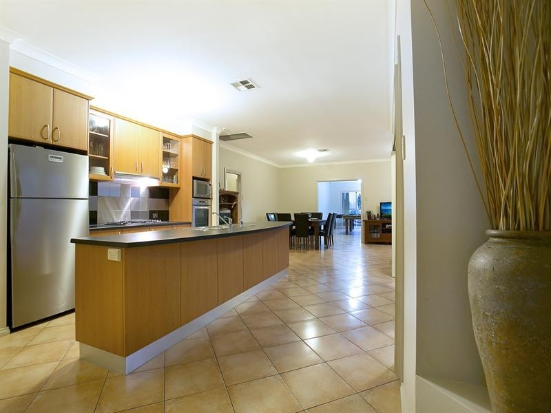 33 Parkway Avenue, Walkley Heights SA 5098