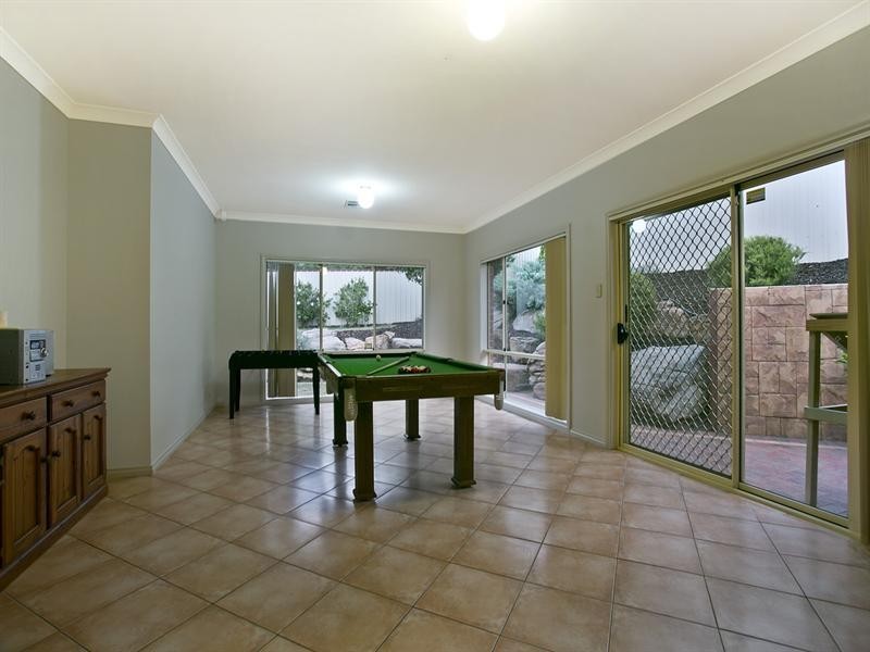 33 Parkway Avenue, Walkley Heights SA 5098