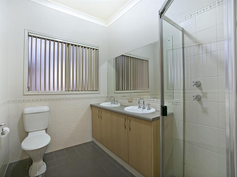 33 Parkway Avenue, Walkley Heights SA 5098