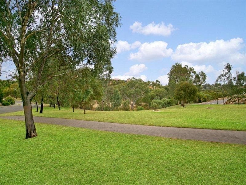 33 Parkway Avenue, Walkley Heights SA 5098