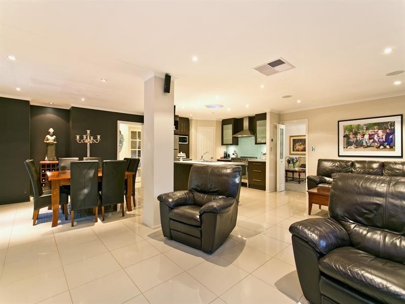 23 Cambridge Street, Gilles Plains SA 5086