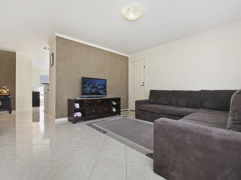 2A Vale Avenue, Valley View SA 5093