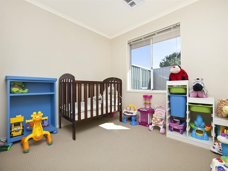 2A Vale Avenue, Valley View SA 5093