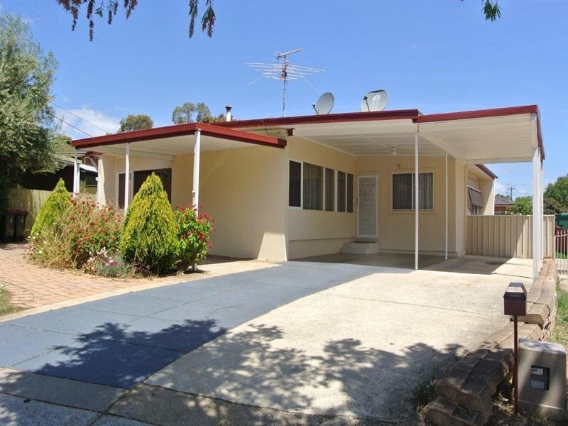 13 Julie Road, Para Hills SA 5096