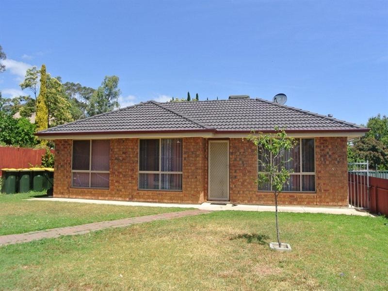 13 Julie Road, Para Hills SA 5096