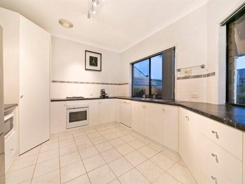 6 Blue Wren Circuit, Mawson Lakes SA 5095