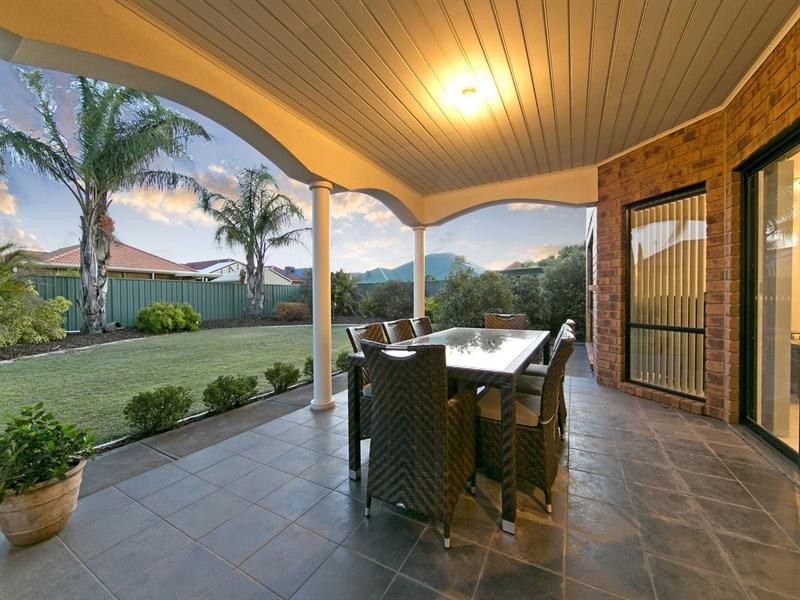 6 Blue Wren Circuit, Mawson Lakes SA 5095