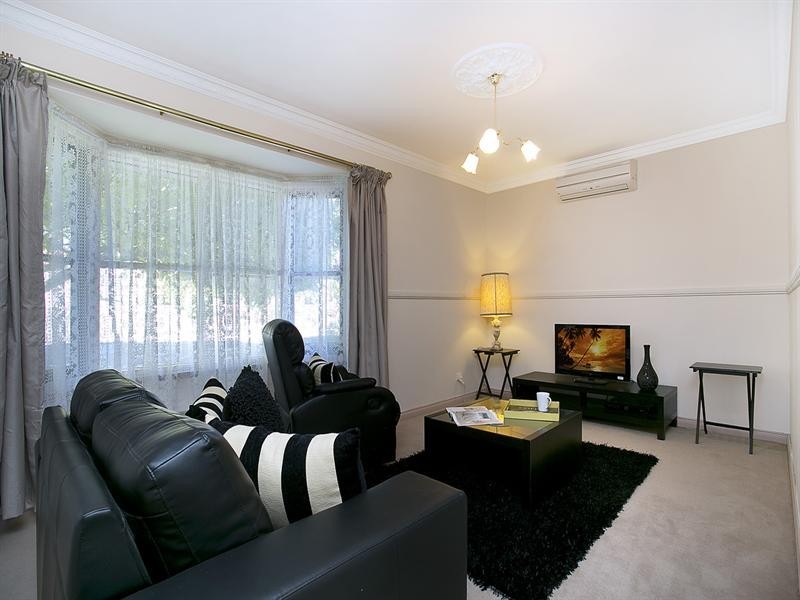 39a and 39b Heather Court, Paradise SA 5075