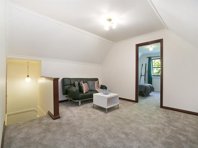 39a and 39b Heather Court, Paradise SA 5075