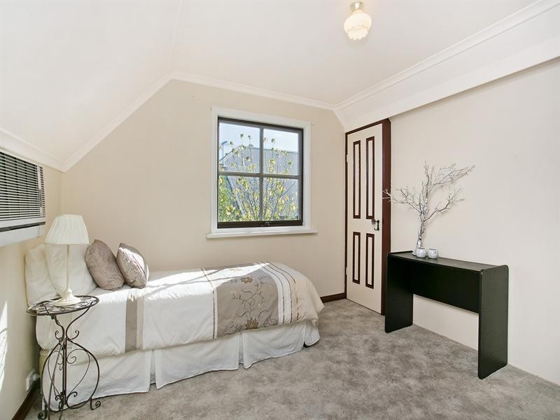 39a and 39b Heather Court, Paradise SA 5075