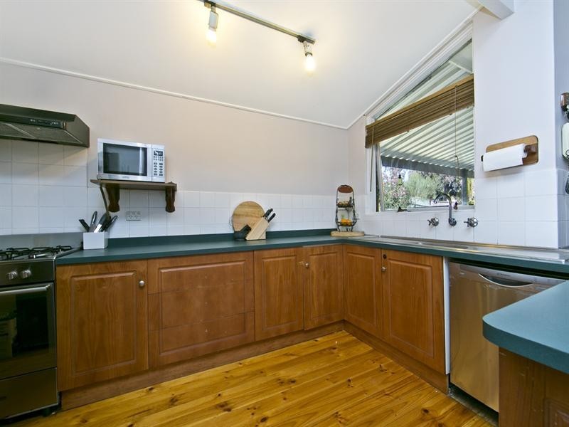 13 Laver Avenue, Gulfview Heights SA 5096