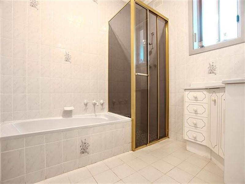 1 Cremin Street, Fairview Park SA 5126