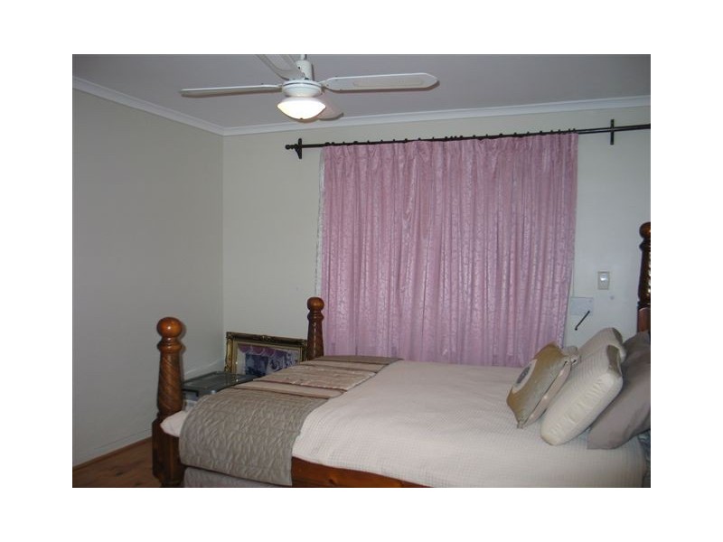 15 Gondola Grove, Para Hills SA 5096