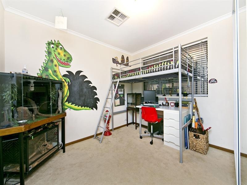 5 Doulton Crescent, Modbury Heights SA 5092