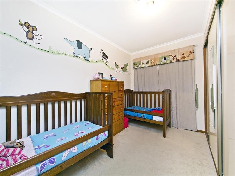 5 Doulton Crescent, Modbury Heights SA 5092