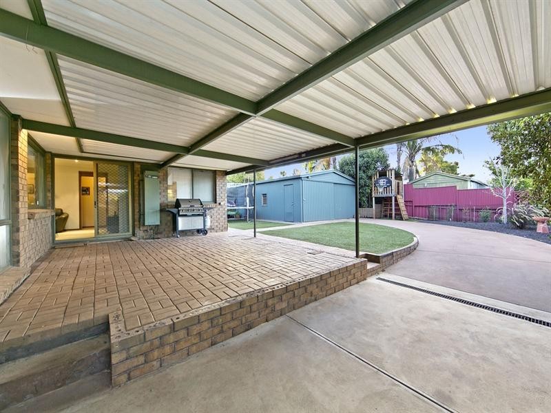 5 Doulton Crescent, Modbury Heights SA 5092