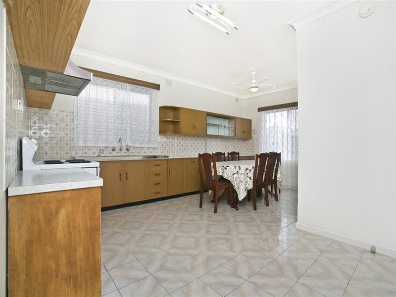 14 Downer Avenue, Campbelltown SA 5074