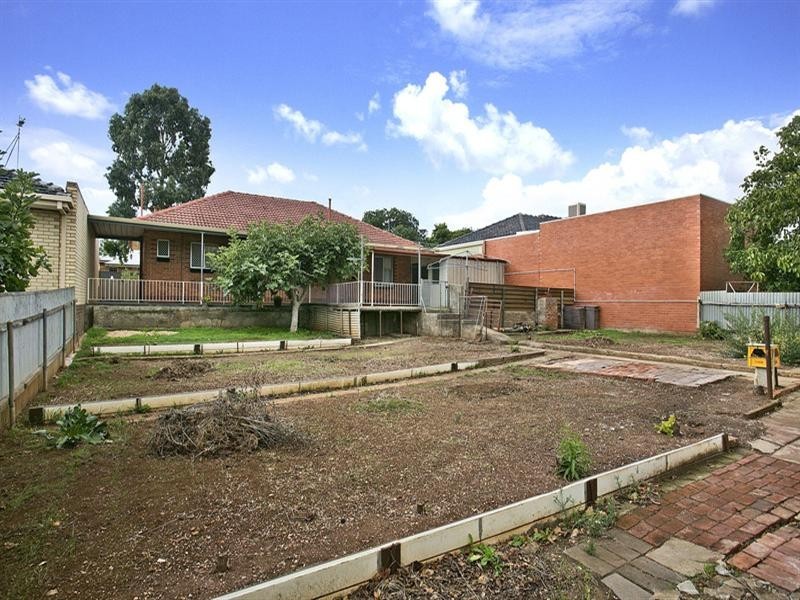 14 Downer Avenue, Campbelltown SA 5074