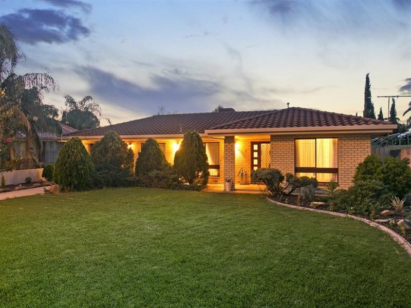 14 Barmera Avenue, Hope Valley SA 5090