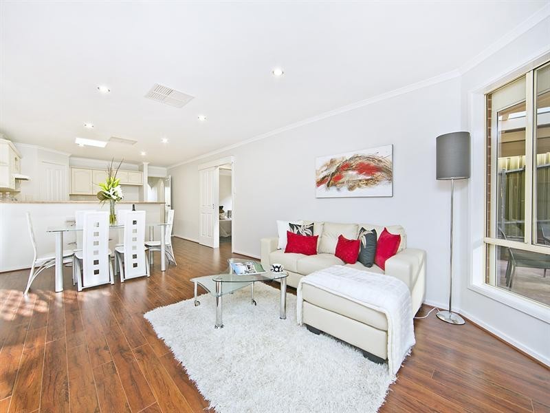 6 Treloar Avenue, Greenwith SA 5125