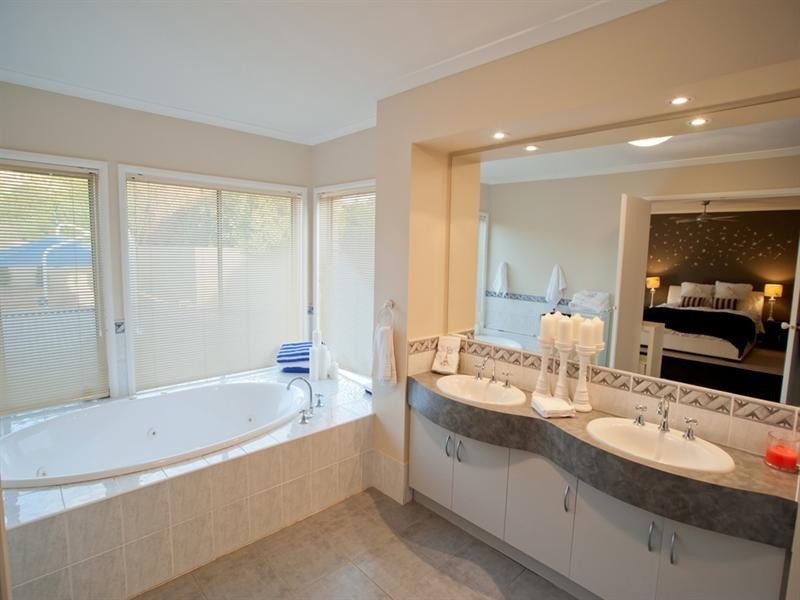 2 Waterview Crescent, Gulfview Heights SA 5096