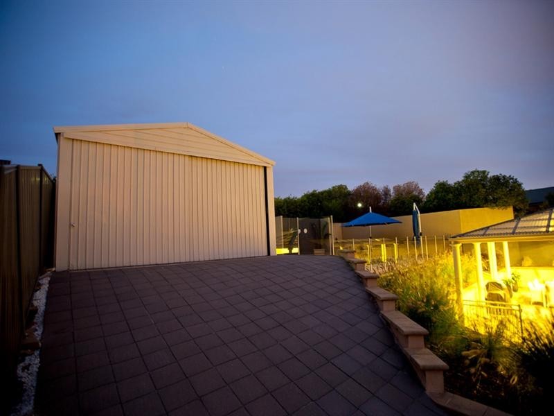 2 Waterview Crescent, Gulfview Heights SA 5096