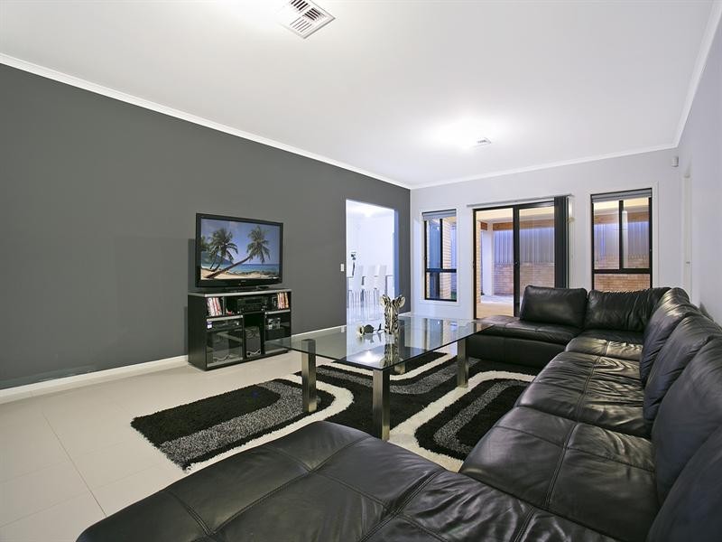 33 Clinker Circuit, Golden Grove SA 5125