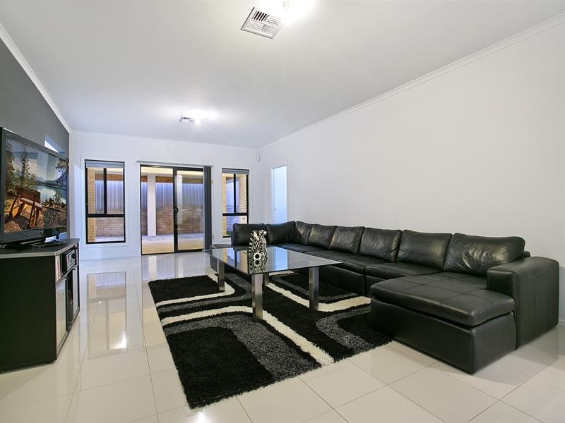 33 Clinker Circuit, Golden Grove SA 5125