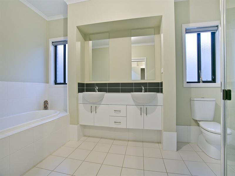 33 Clinker Circuit, Golden Grove SA 5125