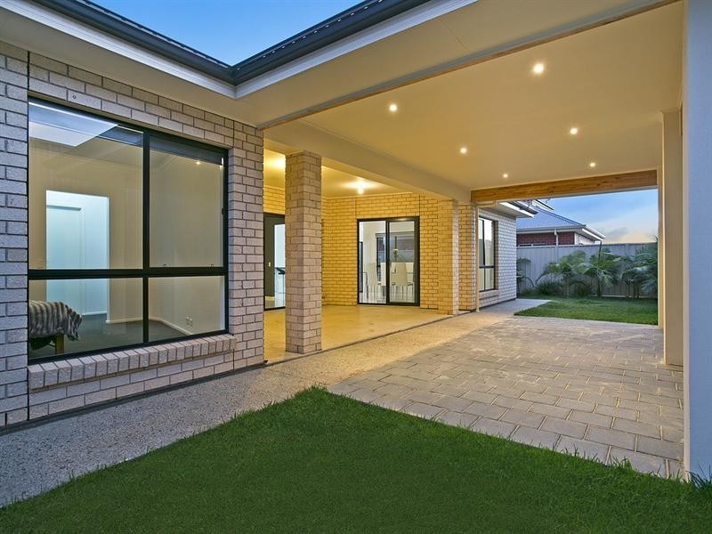 33 Clinker Circuit, Golden Grove SA 5125