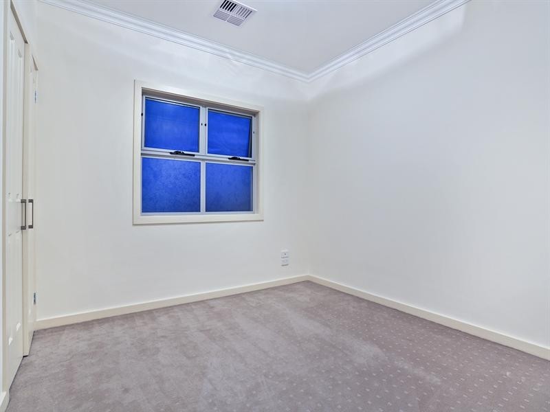 60 Macmillan Avenue, Mawson Lakes SA 5095