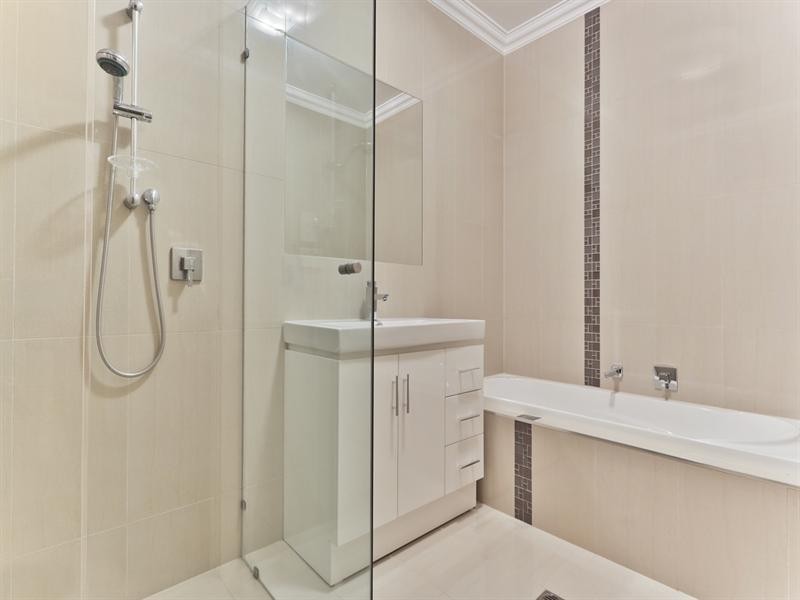 60 Macmillan Avenue, Mawson Lakes SA 5095