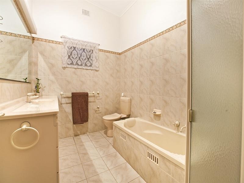 13 Greensview Road, Banksia Park SA 5091