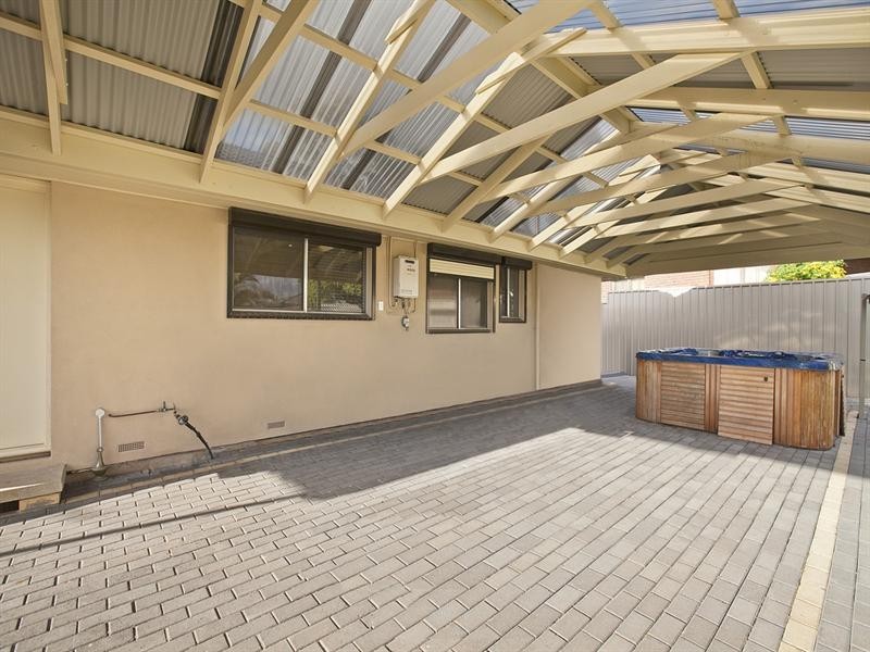3 Metcalfe Avenue, Modbury Heights SA 5092