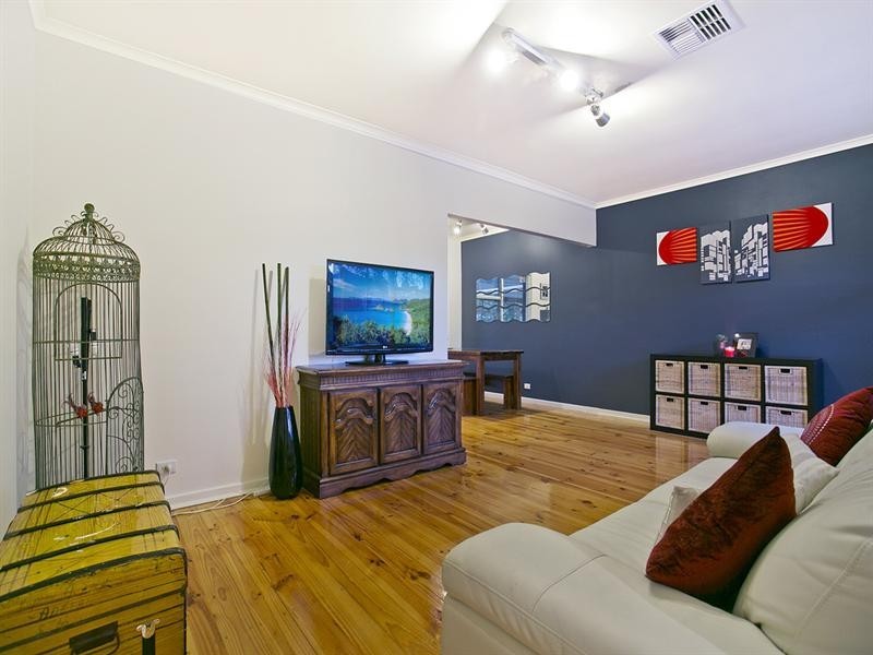 2 Geoffrey Avenue, Valley View SA 5093