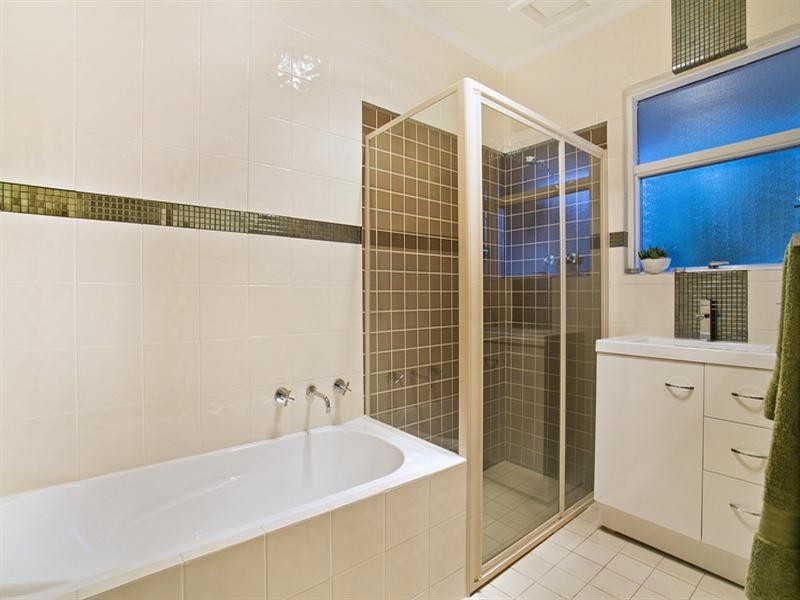 2 Geoffrey Avenue, Valley View SA 5093