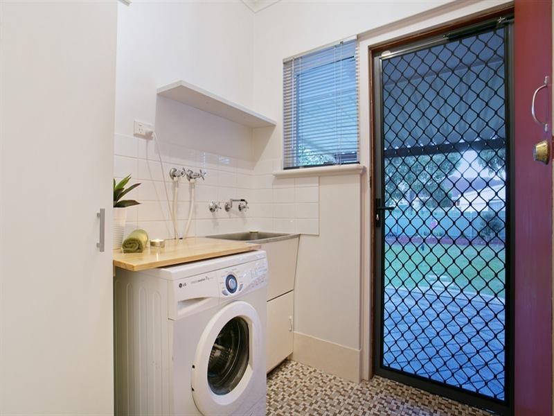 2 Geoffrey Avenue, Valley View SA 5093