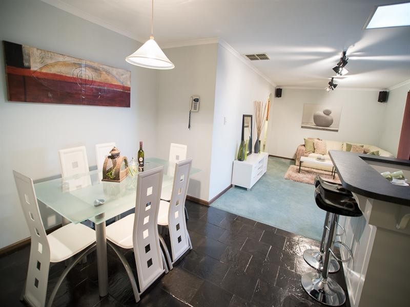 9 Hampton Court, Hillbank SA 5112