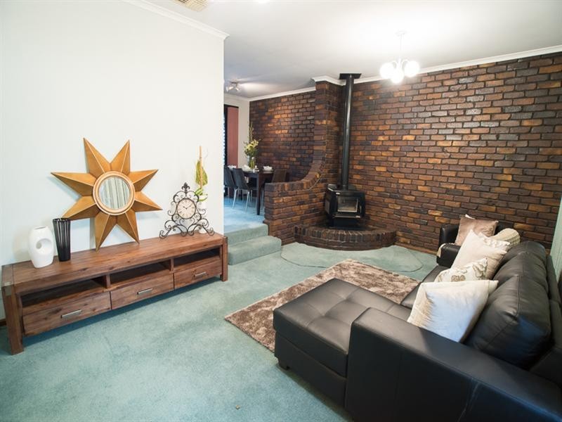 9 Hampton Court, Hillbank SA 5112