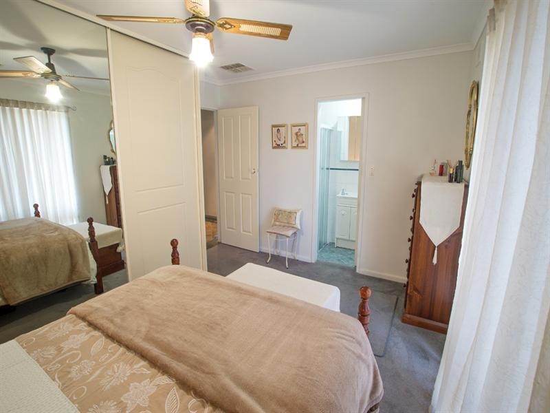 2 Lake View Crescent, Highbury SA 5089