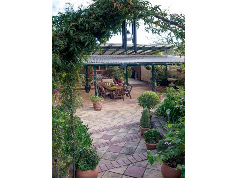 2 Lake View Crescent, Highbury SA 5089