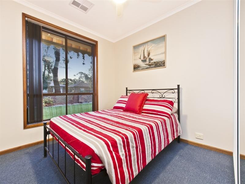 12 Coolen Crescent, Burton SA 5110