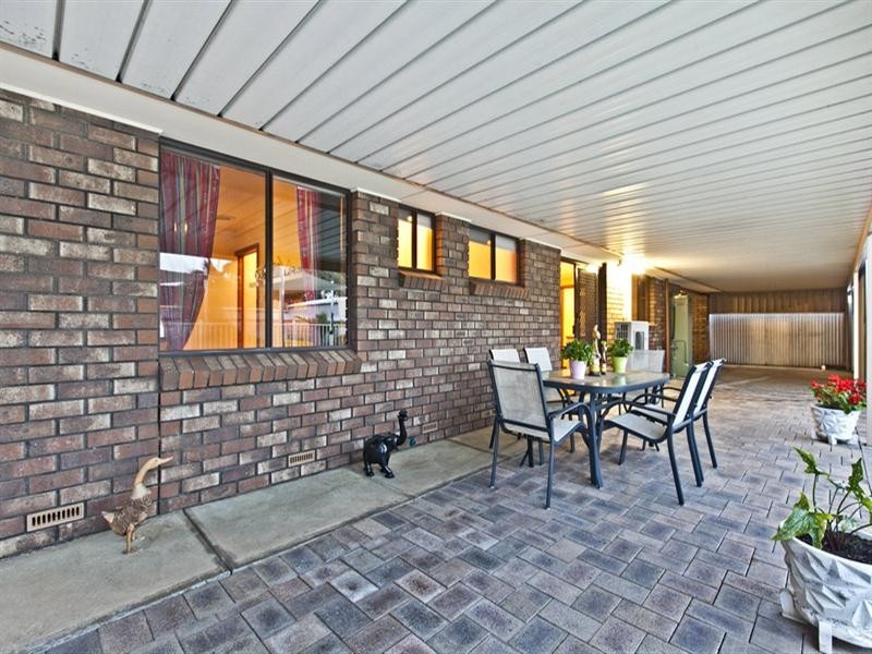 12 Coolen Crescent, Burton SA 5110