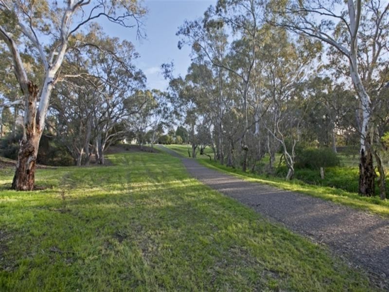 32 Greenway Drive, Surrey Downs SA 5126