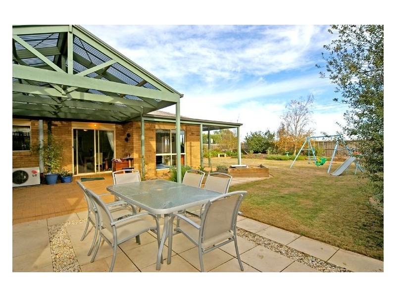 11 Magpie Close, Lara VIC 3212