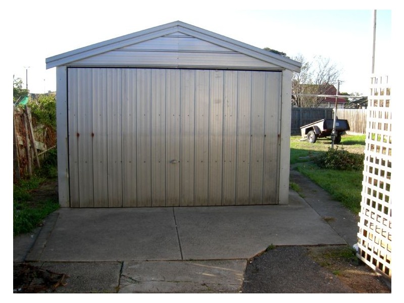 22 Stradbroke Street, Norlane VIC 3214