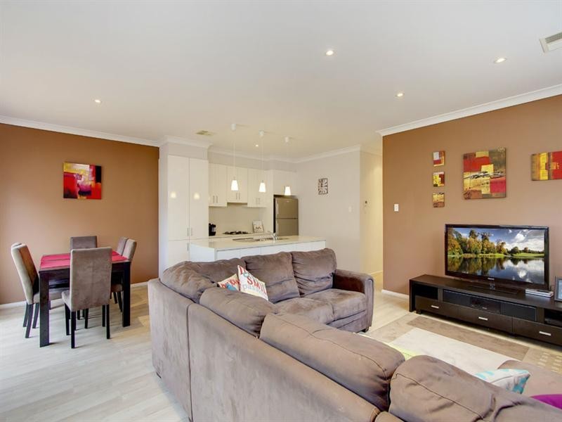 35 Winchester Street, Dover Gardens SA 5048