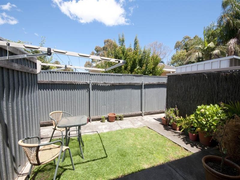 2/8 Farne Terrace, Marion SA 5043