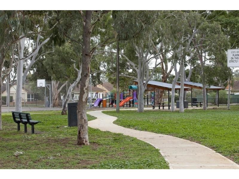 31 Sutton Avenue, Seacombe Gardens SA 5047