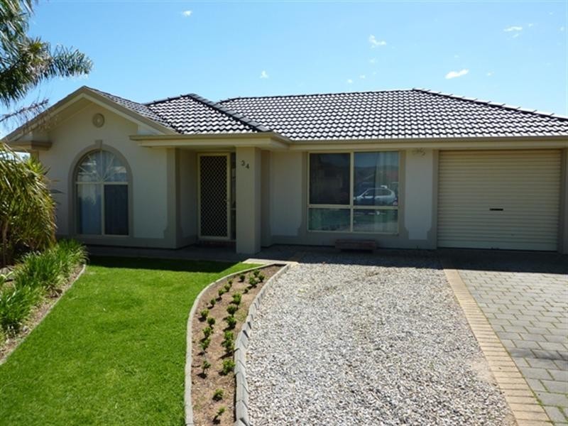 34 Barracoota Crescent, Aldinga Beach SA 5173